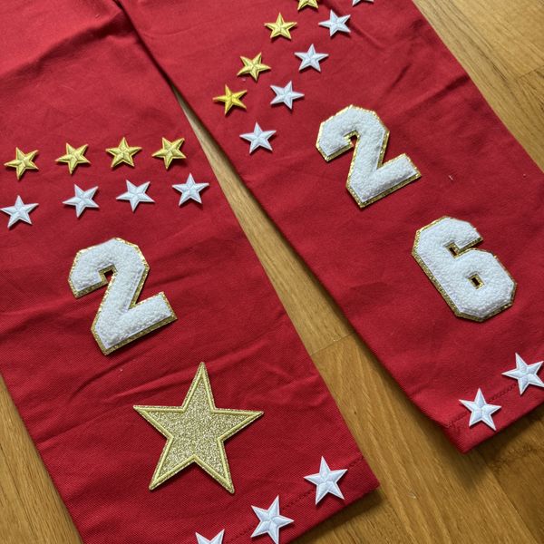 Hvite Chenille Tall Patches med Gull kant