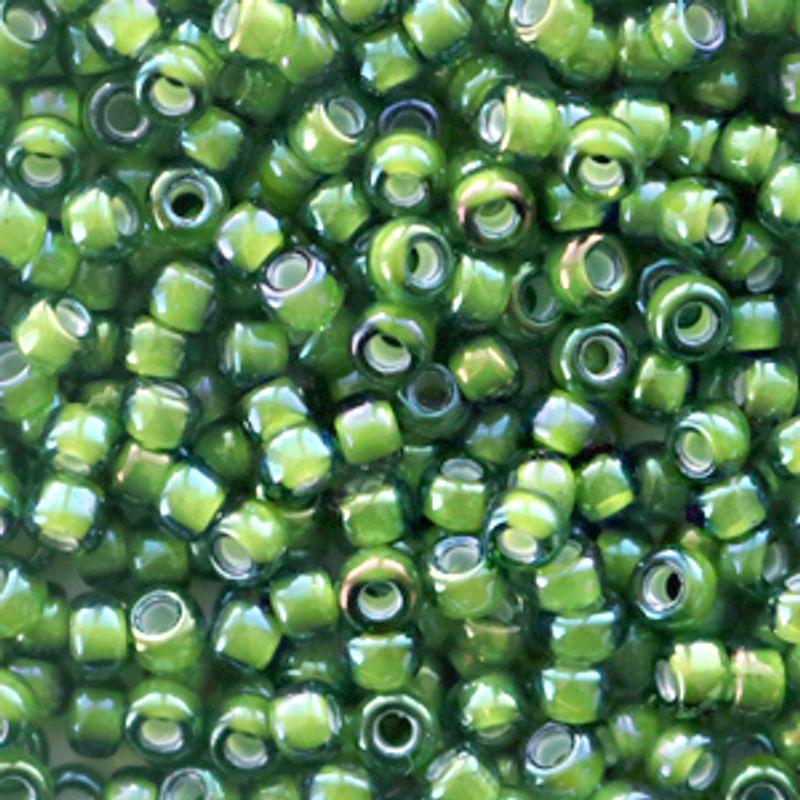 TOHO perler - Inside color lined Spring Green-8/0 mm